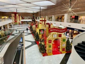 Décors de Noël à Genève Balexert